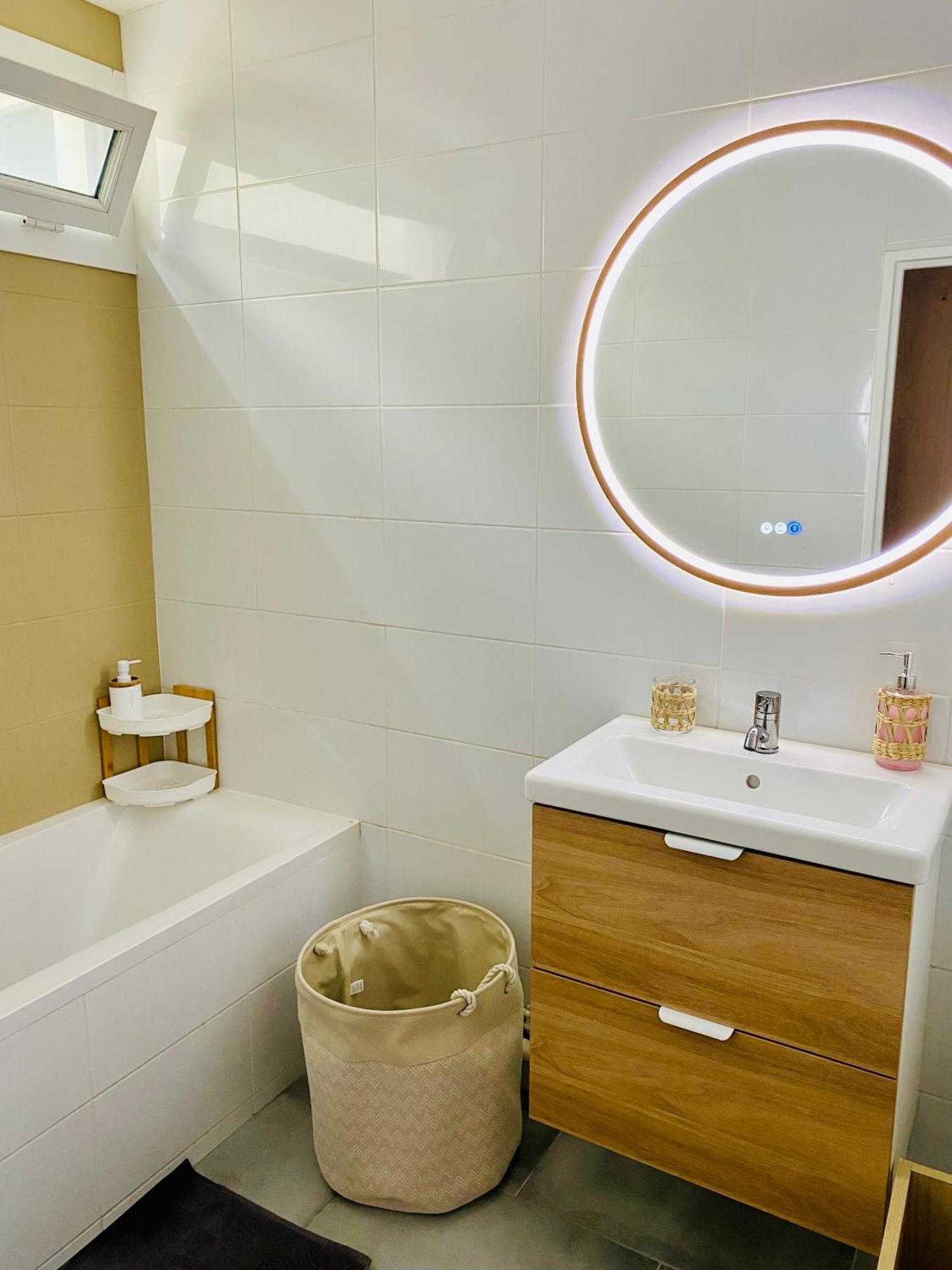 Fridhome Jacuzzi Parking Wifi Fibre 2Min Tram Bruges Luaran gambar