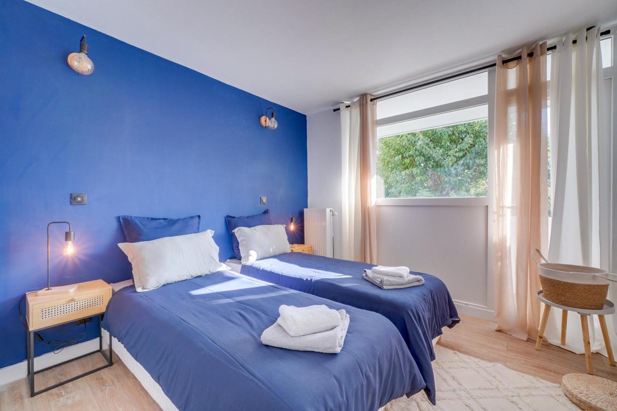 Fridhome Jacuzzi Parking Wifi Fibre 2Min Tram Bruges Luaran gambar